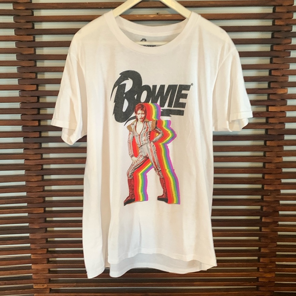 😍😍HOST PICK😍NWOT David Bowie tee